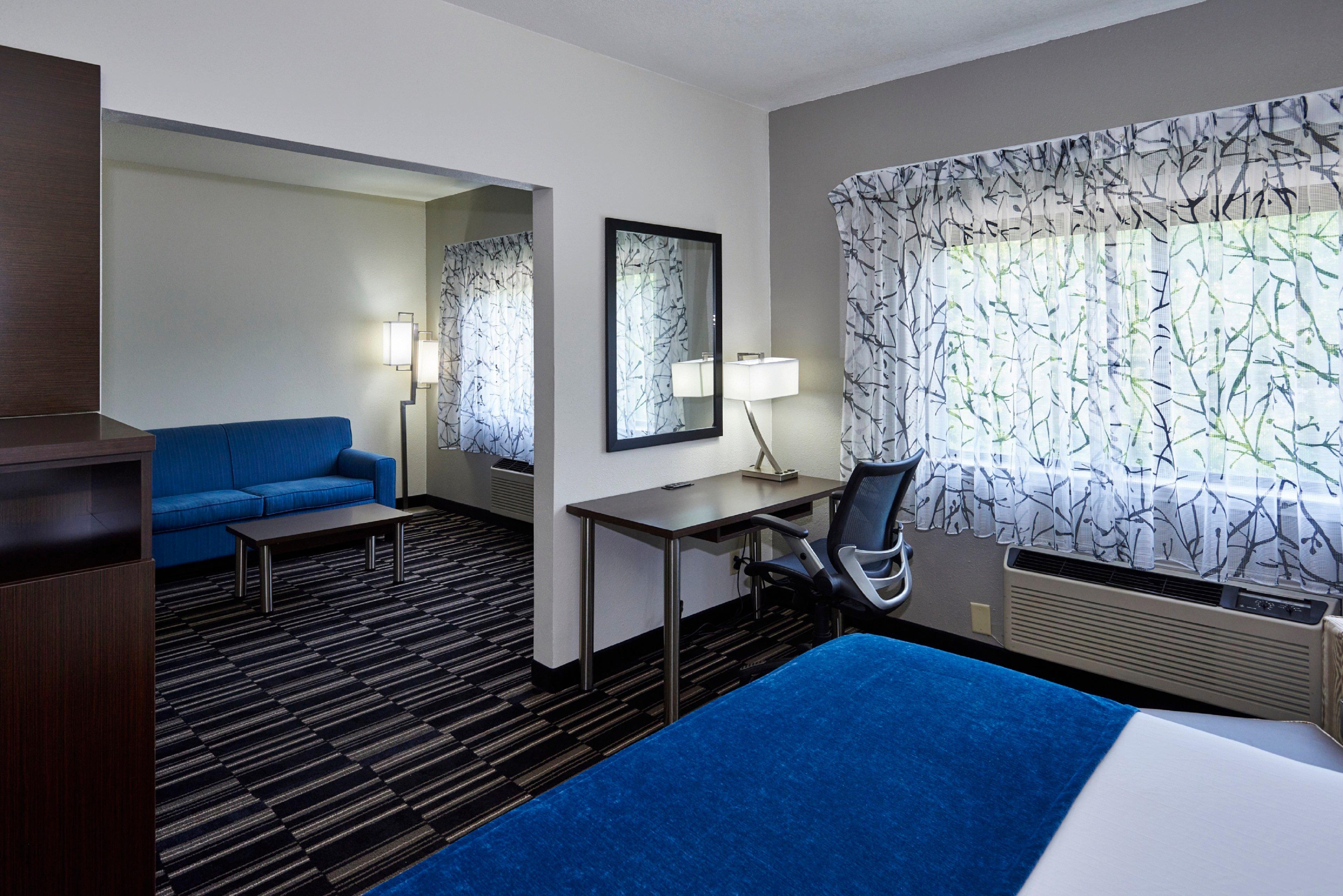 Holiday Inn Express & Suites Birmingham South - Pelham By Ihg Exterior photo