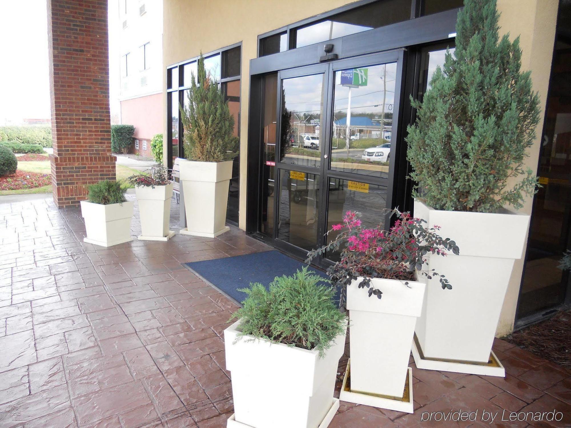 Holiday Inn Express & Suites Birmingham South - Pelham By Ihg Exterior photo